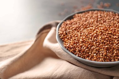 kabın içinde ham buğday 