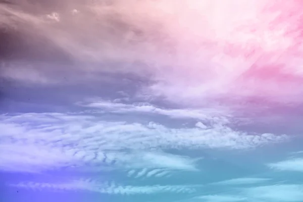 カラフルなトーン空の雲 — ストック写真