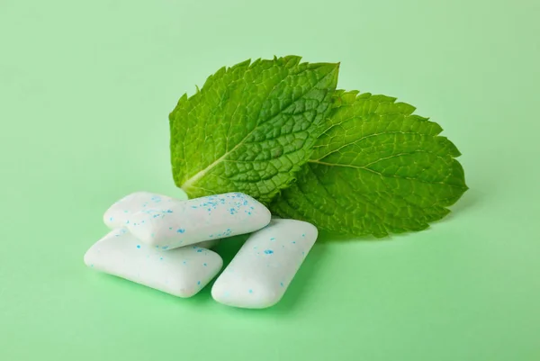 Mint chewing gum — Stock Photo, Image