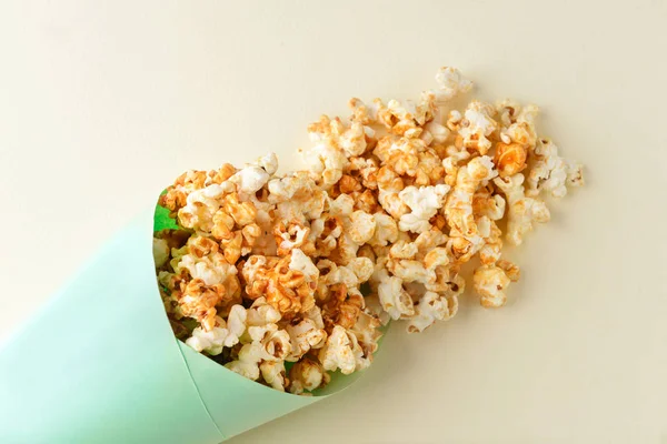 Tasty caramel popcorn — Stock Photo, Image