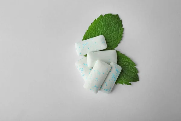Mint chewing gum — Stock Photo, Image