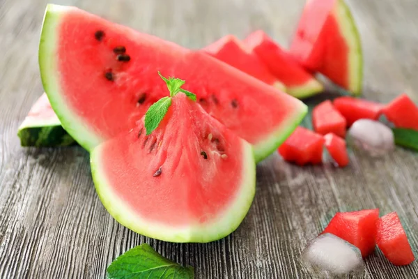 Leckere geschnittene Wassermelone — Stockfoto