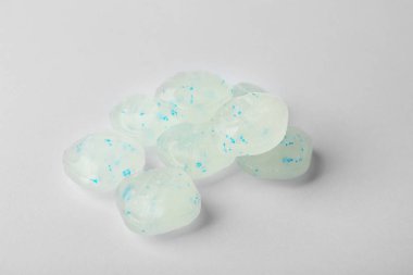 Lezzetli zor nane şekerleri 