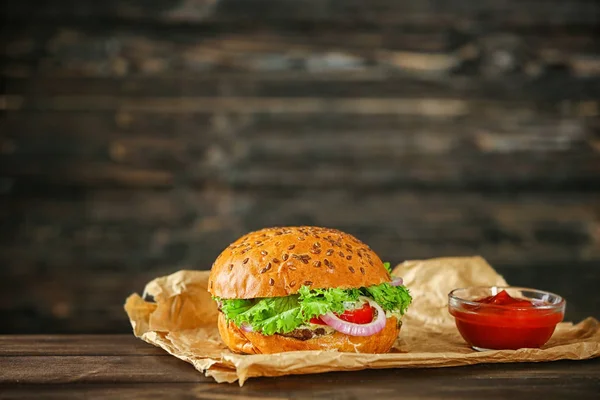 Tasty beef burger on table — Stock Photo, Image