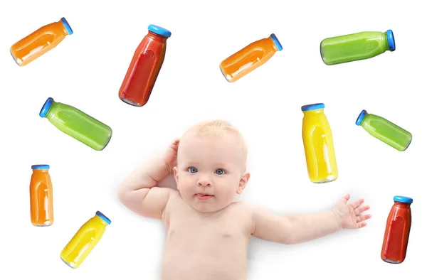 Bebê Bonito Garrafas Smoothies Saudáveis Fundo Branco — Fotografia de Stock