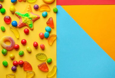 Lezzetli çok renkli şekerler 