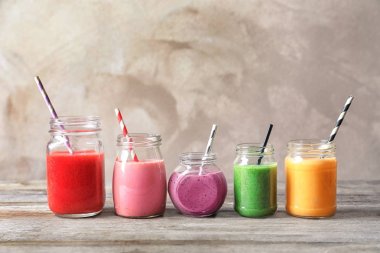 Cam Kavanoz smoothies ile 