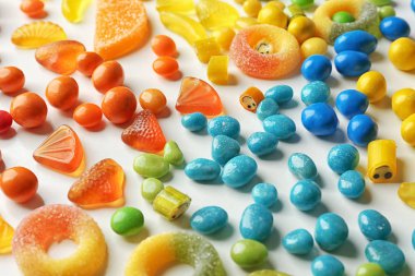 Lezzetli çok renkli şekerler