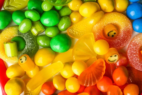 Lahodné různobarevné bonbóny — Stock fotografie