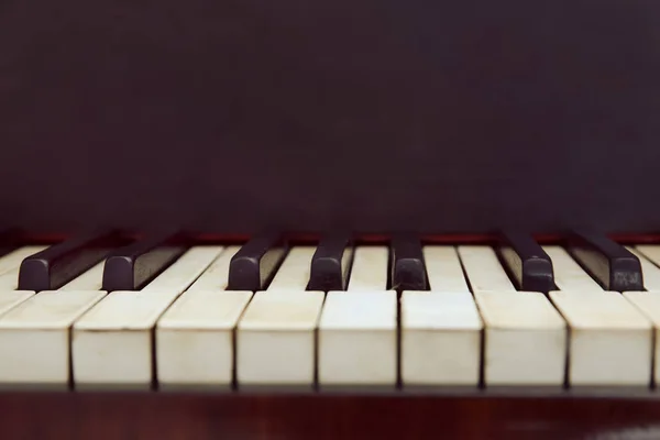 Clés de piano vintage, gros plan — Photo