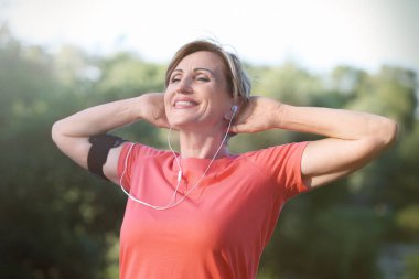 Olgun kadın eğitim 