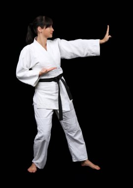 Genç kadın karate pratik 