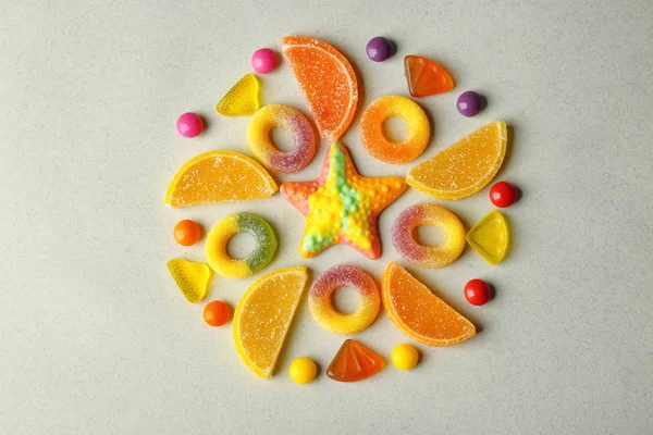 Colorful candies beautifully arranged — Stock Photo, Image
