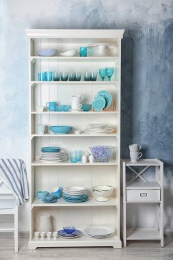 dishware ayaklıklı depolama