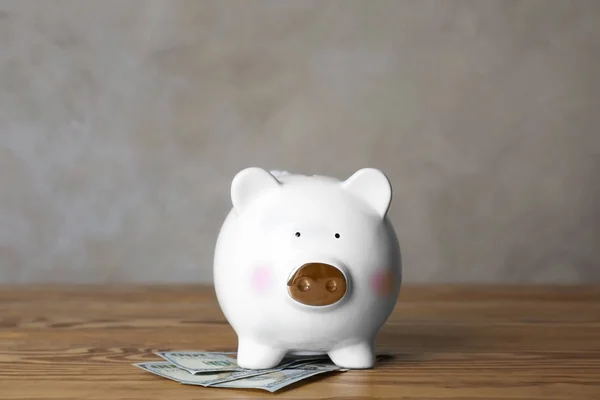 Cute piggy bank — Stock Photo, Image