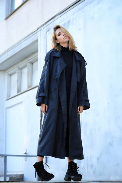 Красивая девушка 