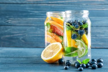 Mason kavanoz meyve su infüzyon