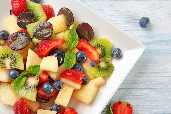 Вкусный фруктовый салат
