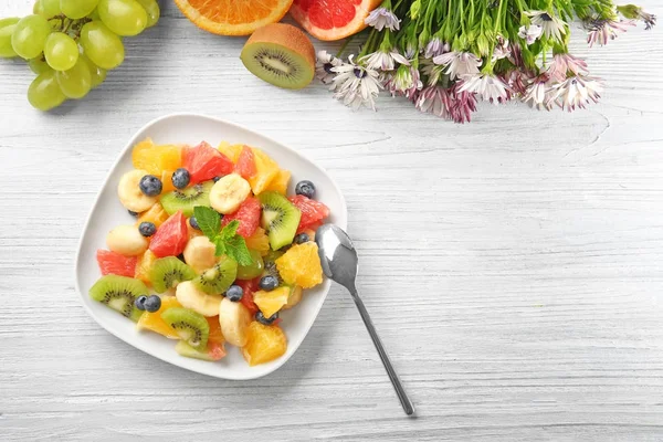 おいしいフルーツ サラダ — ストック写真