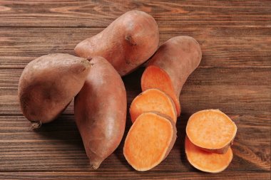 Olgun tatlı patates 