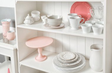 dishware ayaklıklı depolama