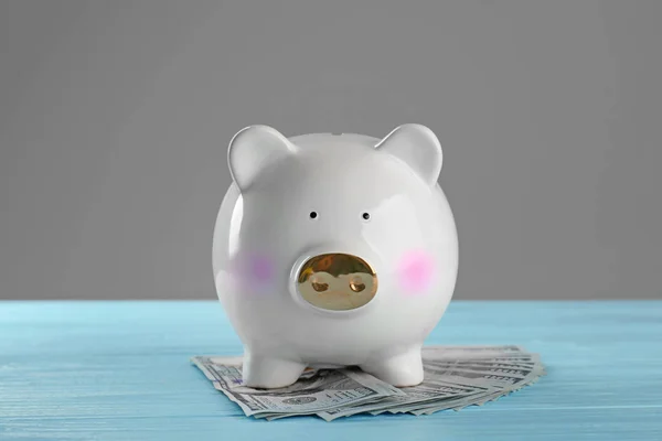Cute piggy bank — Stock Photo, Image