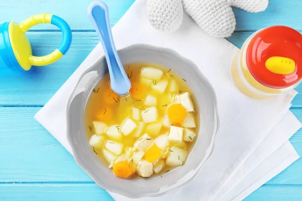 Placa de deliciosa sopa de bebé — Foto de Stock