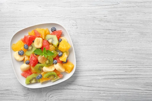 Deliciosa ensalada de frutas —  Fotos de Stock