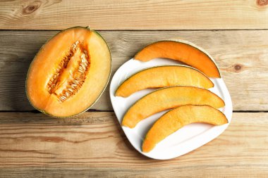 Taze olgunlaşmış kavun ile kompozisyon 