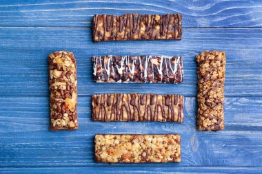 Çikolata ile sağlıklı tahıl barlar 