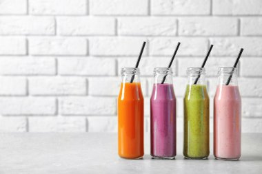 Renkli nefis smoothies