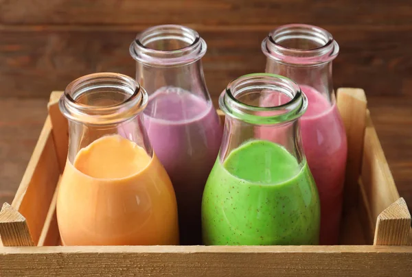 Kleurrijke lekkere smoothies — Stockfoto