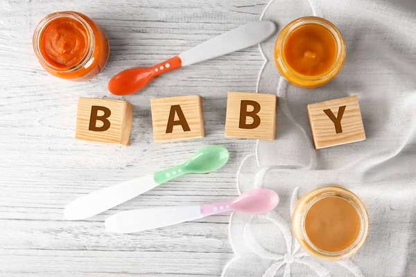 Jar with baby food — Stock Photo, Image