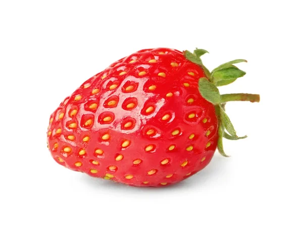 Färsk mogen jordgubbe, isolerad på vit — Stockfoto