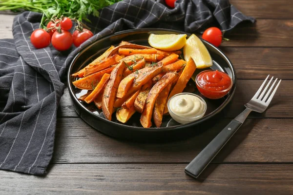 Plate with sweet potato fries — Stock Photo, Image