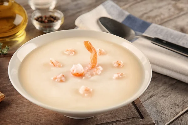 Tabak karides ile lezzetli krem çorbası — Stok fotoğraf