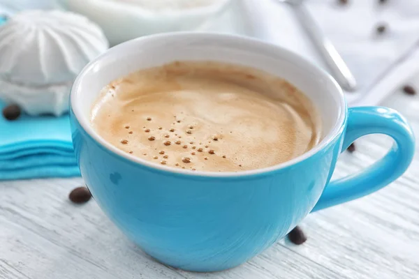 Xícara de café da manhã aromático — Fotografia de Stock