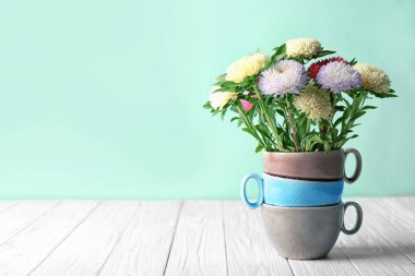 Vazo ile güzel krizantem 