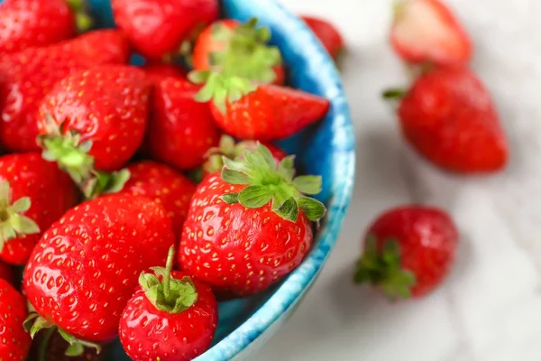 Composition aux fraises rouges — Photo