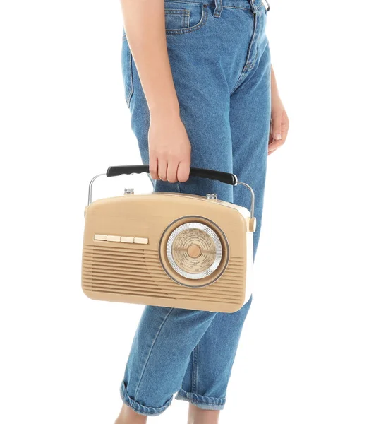 Donna con radio retrò — Foto Stock