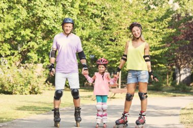 Aile yaz Park paten üzerinde