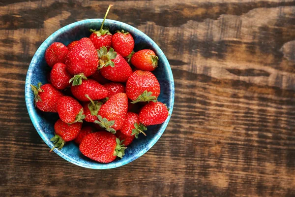 Composition aux fraises rouges — Photo