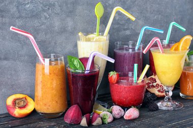 Farklı smoothies ile Züccaciye Mağazaları 