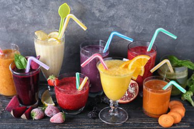 Farklı smoothies ile Züccaciye Mağazaları 
