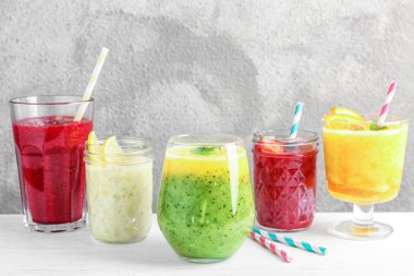 Farklı smoothies ile Züccaciye Mağazaları 