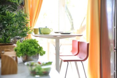 Modern mutfağın içi.