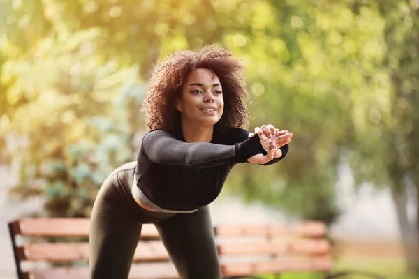 Sporty African American woman — Stock Photo, Image