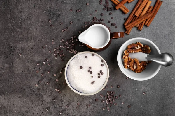 Composición con ingredientes para la masa —  Fotos de Stock