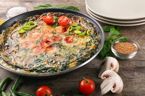 Delicioso espinafre frittata — Fotografia de Stock