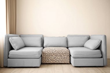 Kanepeli modern iç mekan